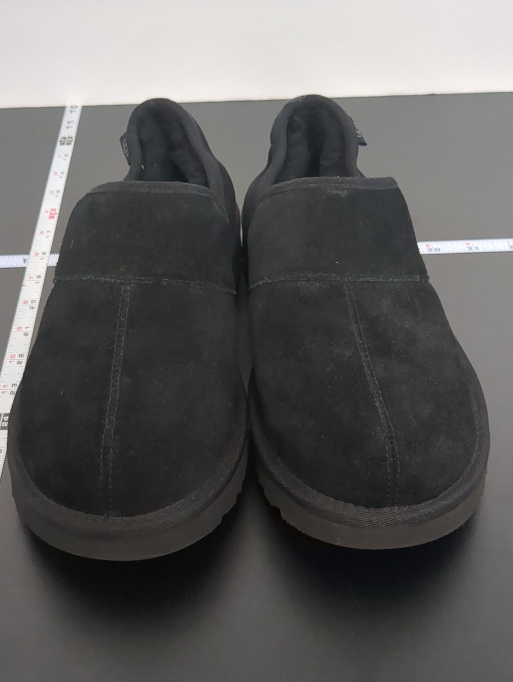 Men's UGG Black The Leisure Outdoor Slippers Suede Size US 9 EUC